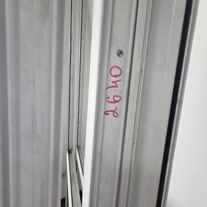 Стеклопакетыты перегородка  дверь