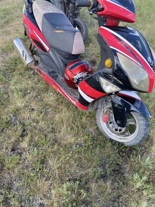 Продам скутер 180 кубов