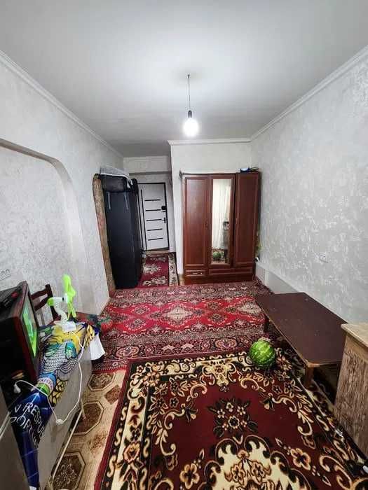 Продается 1 комнатная кв-ра бывш.общежитие ор. АкадемияМВД Карасу-6 O1