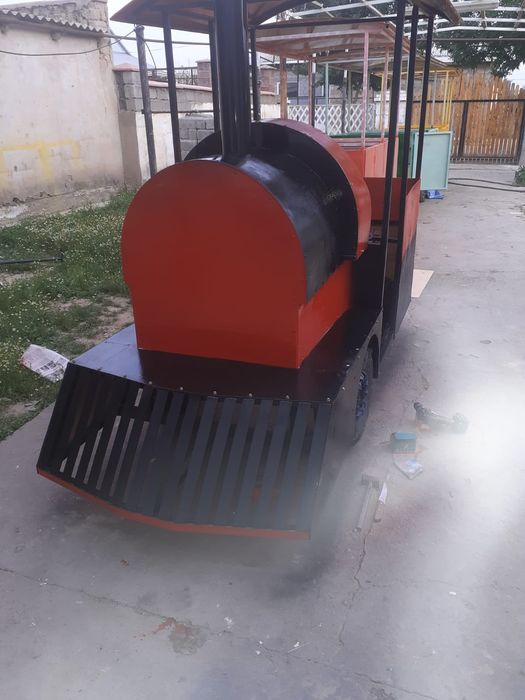 Паровоз три вагончика