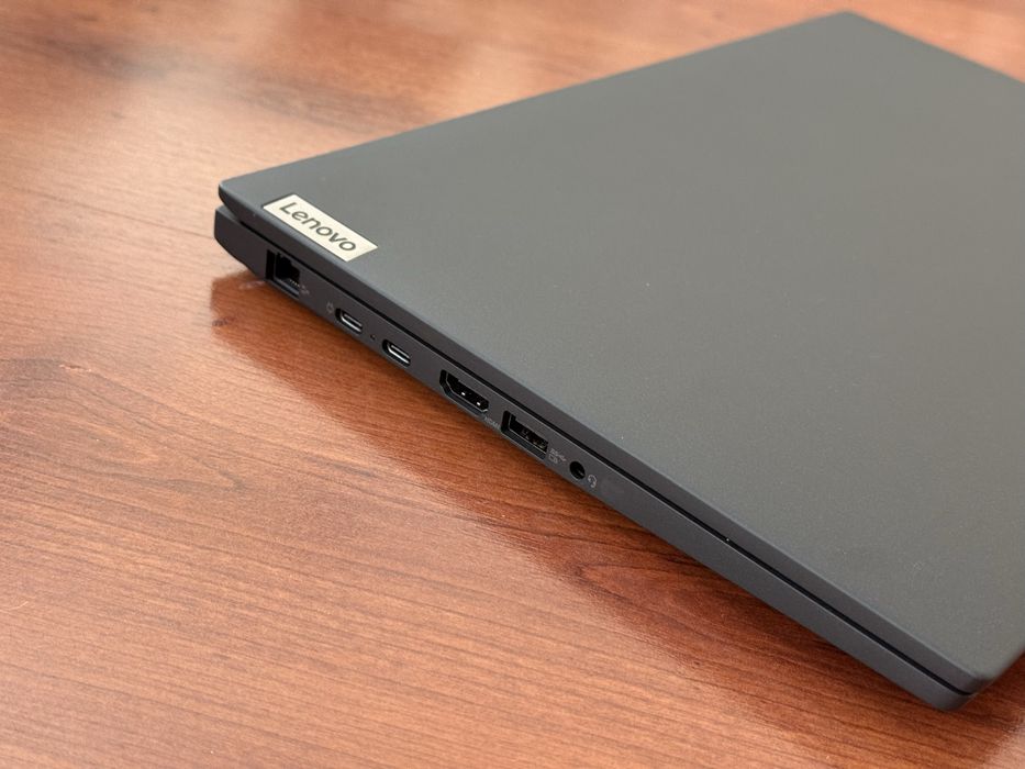 14’FHD+IPS/Ryzen 5 Pro-7540u/32GB LPDDR5x/Thinkpad P14s g4/Radeon 4GB