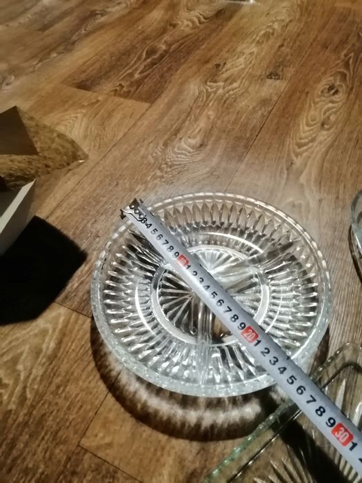 Продавам стъклария