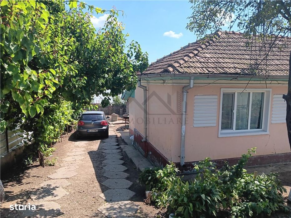 Dumbrava la str principala TEREN 554mp CASA batraneasca 94mp locuibila