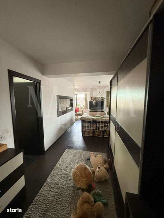 Apartament 4 camere de vanzare in Floresti — fotografia 1
