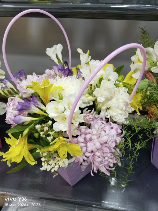 Свежие букеты цветов на заказ