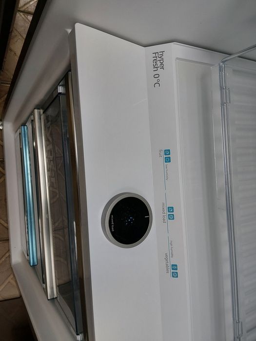 Голям иноксов охладител, хладилник с фреш зона Сименс  Siemens  с 2 години гаранция!