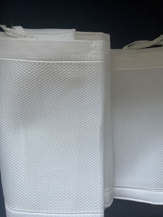 Protectie pentru patut bebe-captuseala din plasa respirabila
