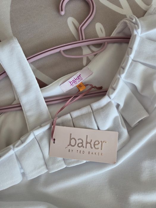 Рокля Ted Baker .Размер 148
