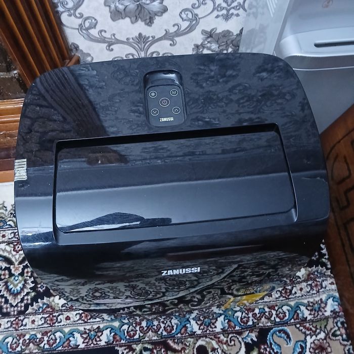Mobilniy kondisioner sotiladi Zanussi 12