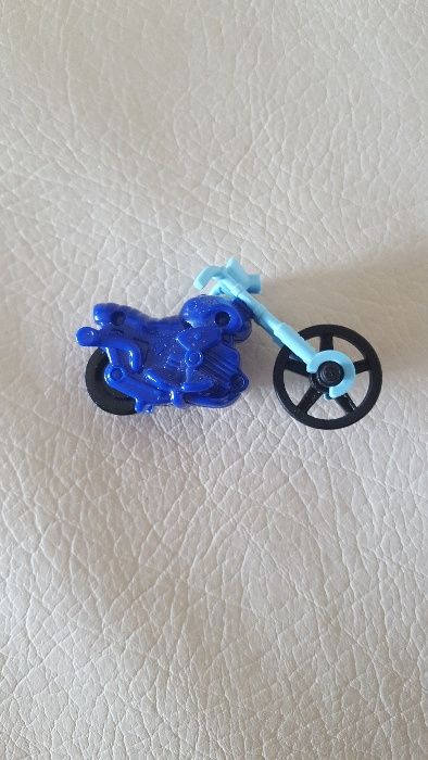 Играчка Мотоциклет Мотор От Киндер Сюрприз