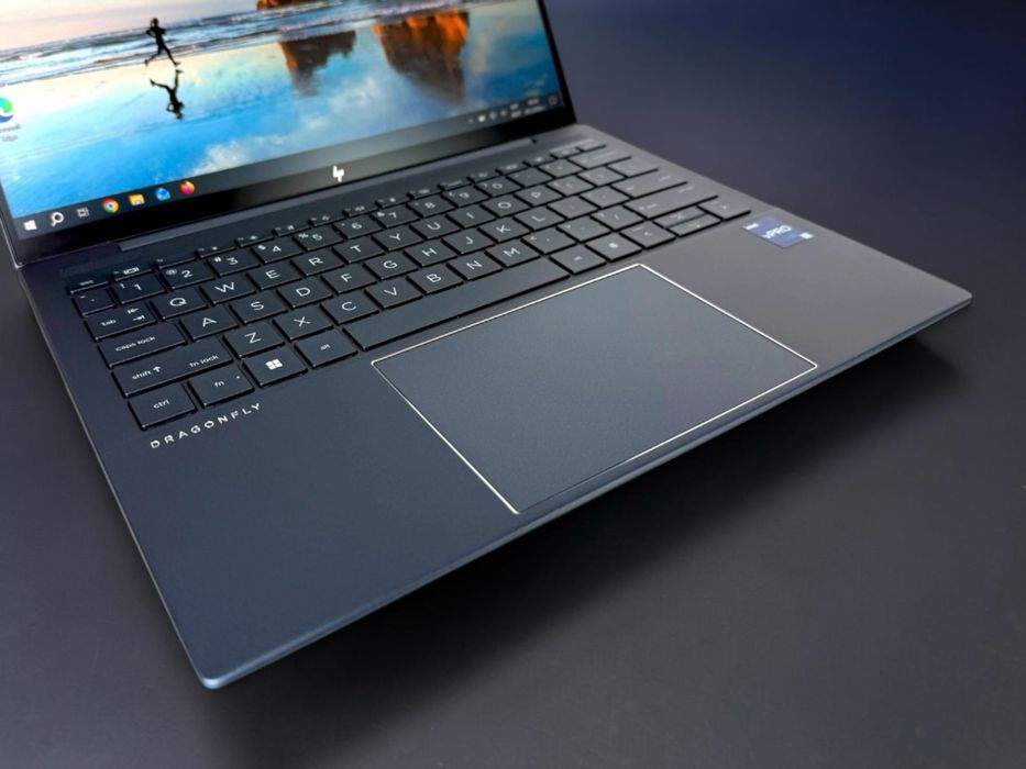 Лаптоп HP Dragonfly G4 13" Full HD+ Touch i5-1345U 32RAM LPDDR5 1TBSSD