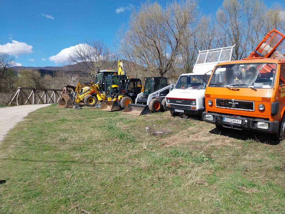 Услуга с комбиниран багер, самосвал валяк и асфалтополагачка!!!