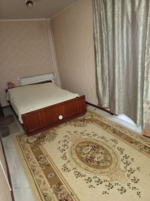 Комнату в двух комнатной квартире