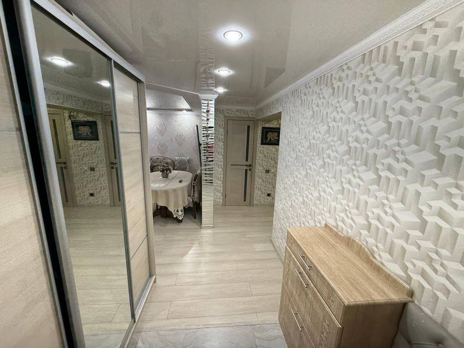 Продаю квартиру, срочно. Недорого