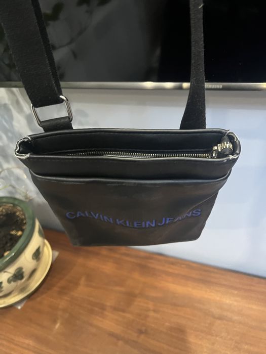 Продам барсетку calvin klein оригинал