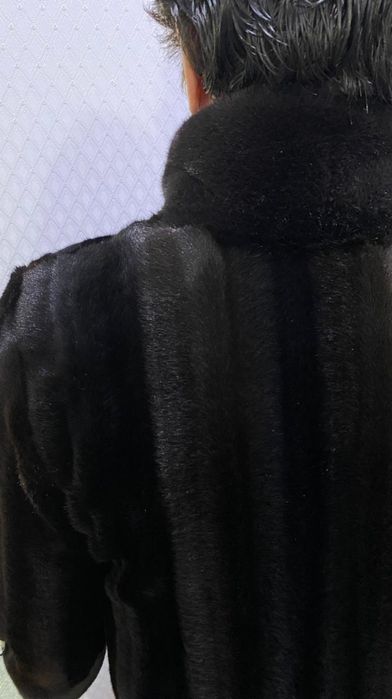 Продам эко шубу  размер 54-56