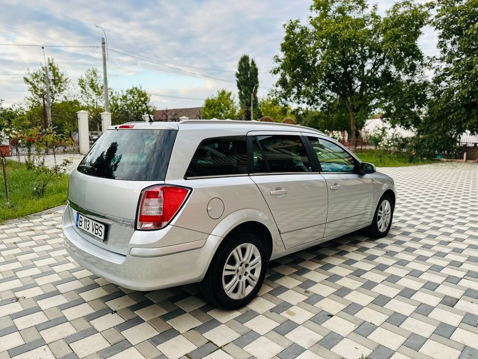 Vând Opel astra h an 2009 automat motor 1.9 cdti