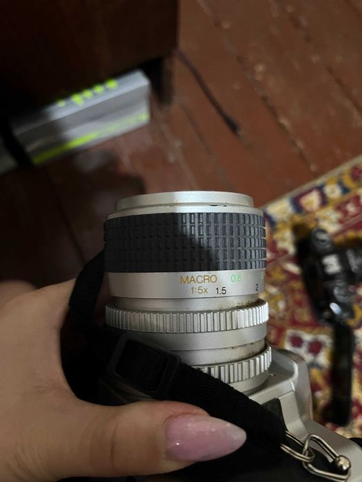 Vivitar V4000 — механичен 35мм филмов фотоапарат