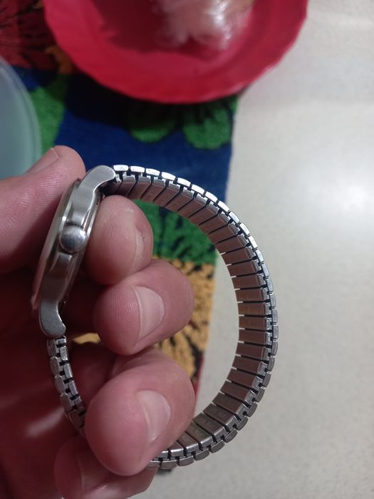 Часовник espirit jump hour 2026 с ластична верижка