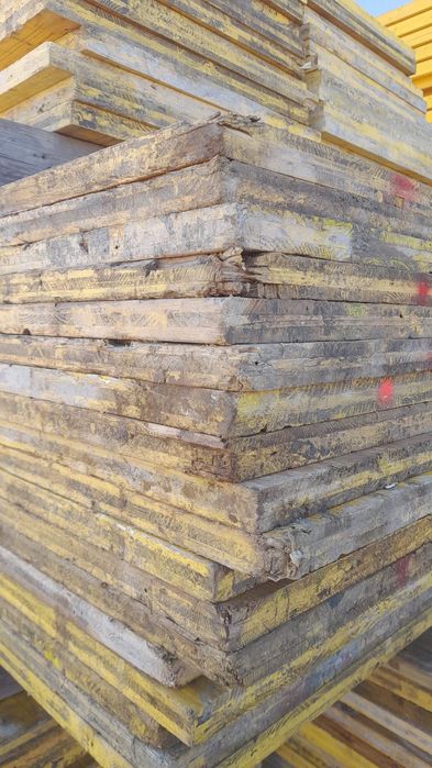 Schele noi și uzate diferite cantitati.cofrag doka uzat