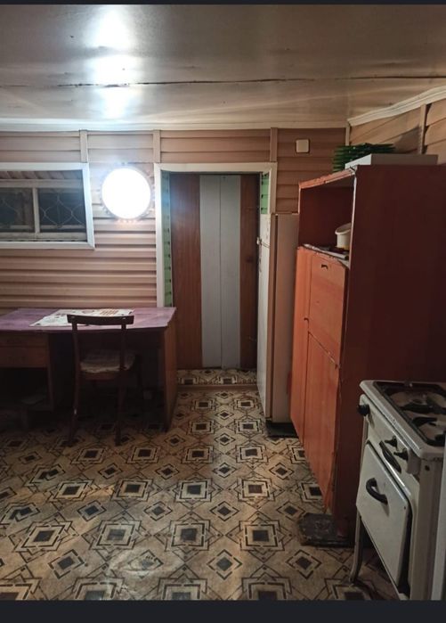 Сдается большая комната в доме.