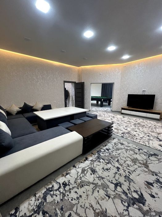 Дача 22 бочкани олдида.