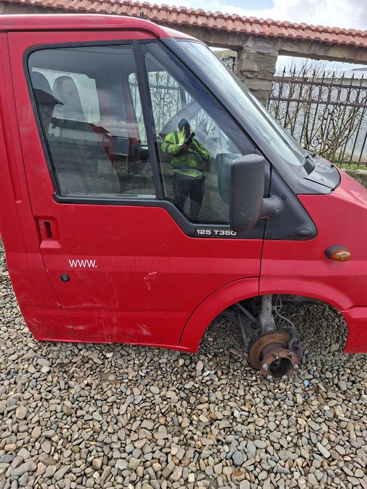 Dezmembrez ford tranzit 2,4 125 cai