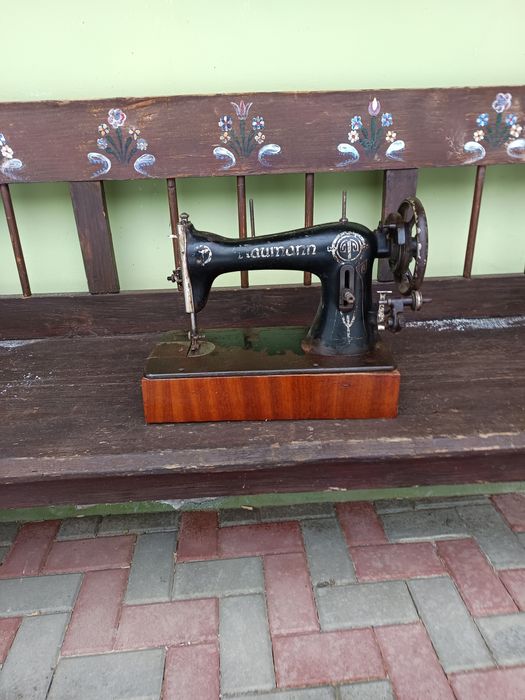 Mașina de cusut - decoratiune