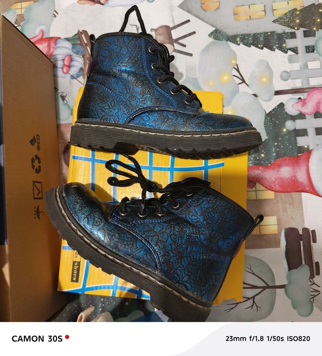 Обувь, за все 7000 тг