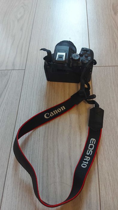 Canon eos r10 в отличном состоянии