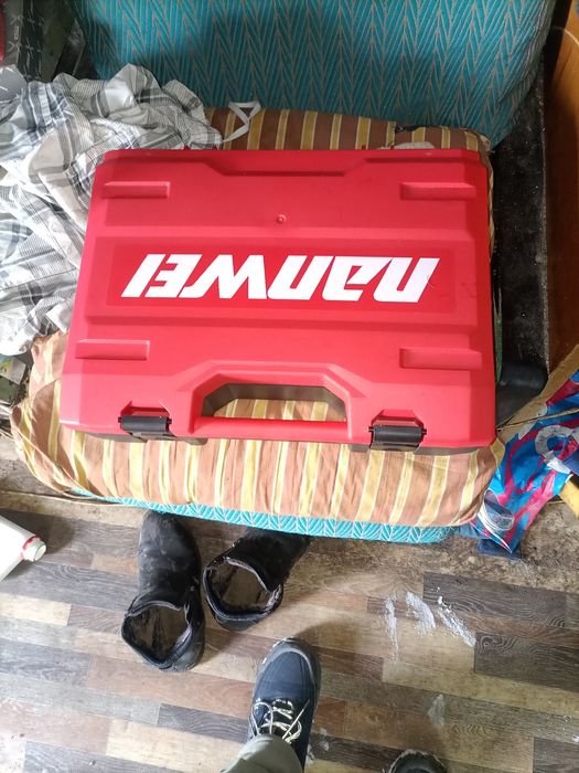 Продам шуруповёрт