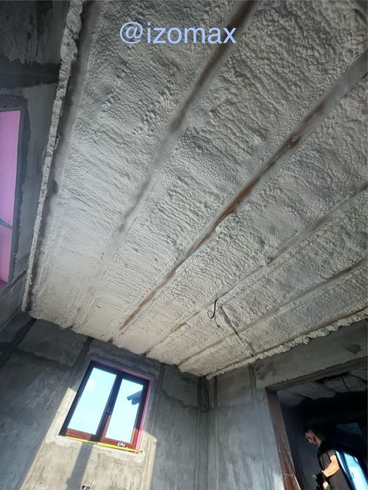 Izolații cu spuma poliuretanică premium-IZOMAX(hale,mansarde, tavane)