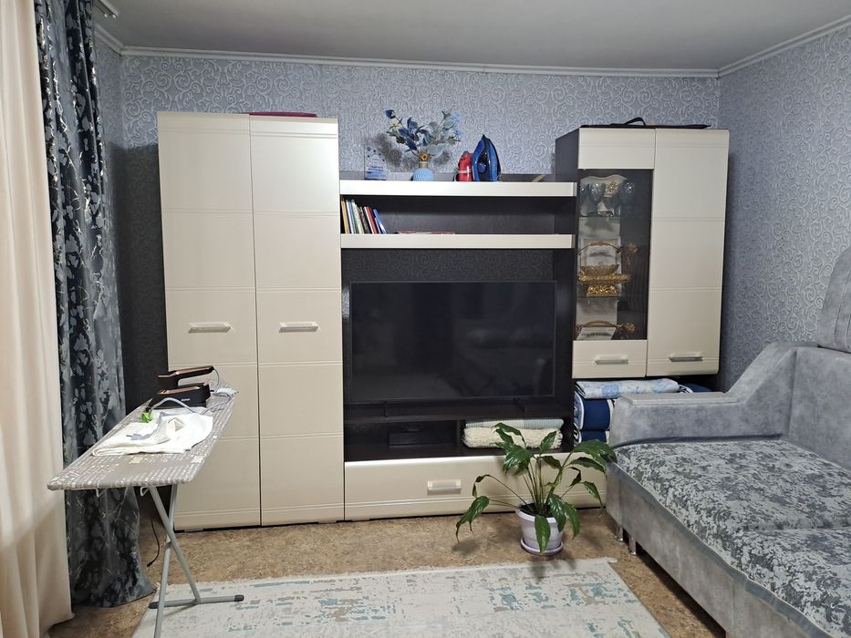 горка для телевизора