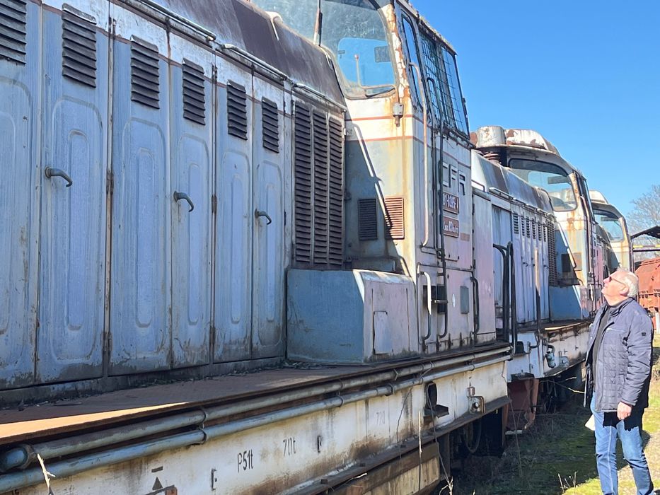 Locomotiva LDH 1250 , LDE 2100 ,Vagone