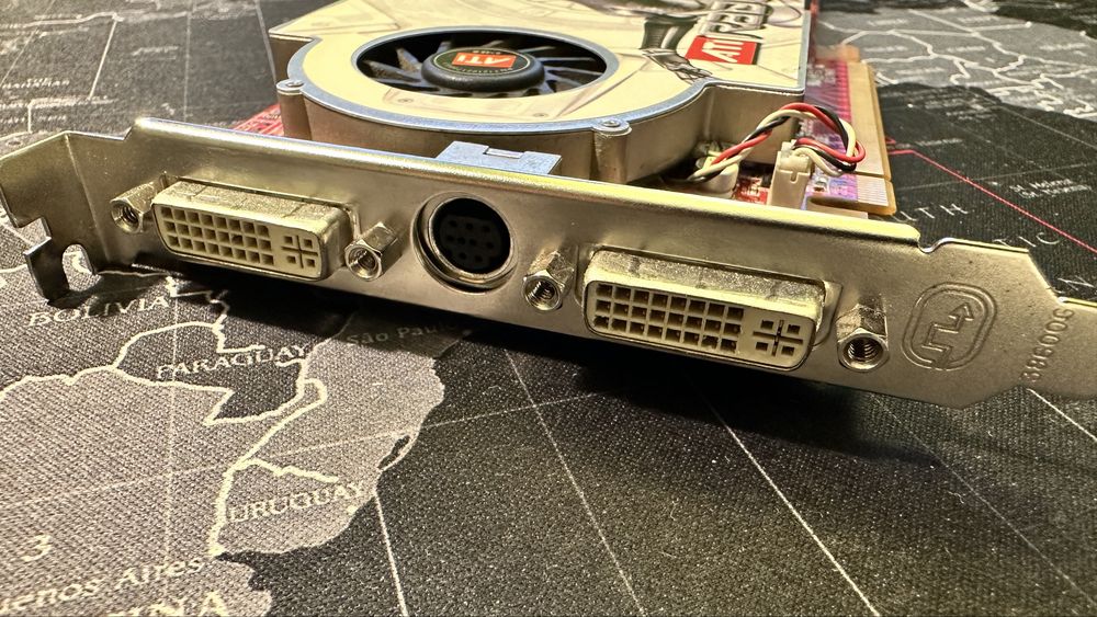Placa video Sapphire Radeon X1900 GT 256MB