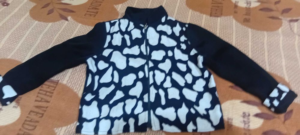 Кофточки теплые  для девочки от 8 до 12 лет