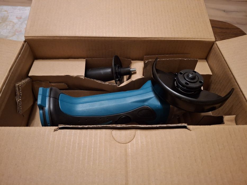 Абразив makita dga452z