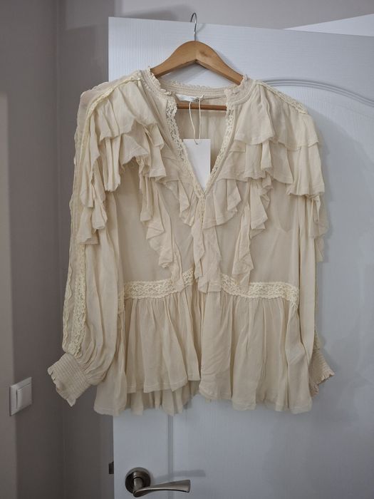 Zara  новa риза екрю с волани и  дантела