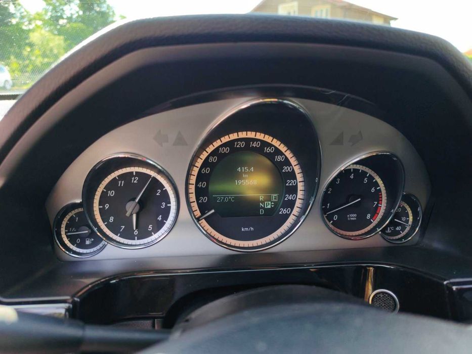 Мерцедес Е 550 2011 г 15,500 евро бартер
