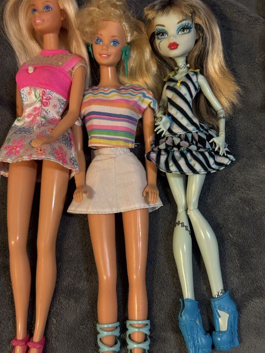 Продам куколок monster high и barbie