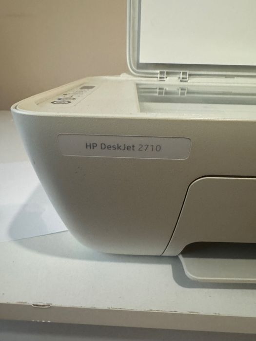 Принтер HP DeskJet 2710