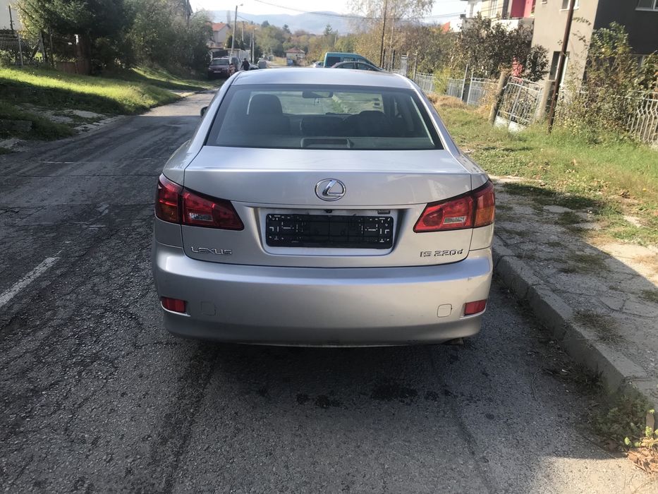 Lexus Is 220 на част