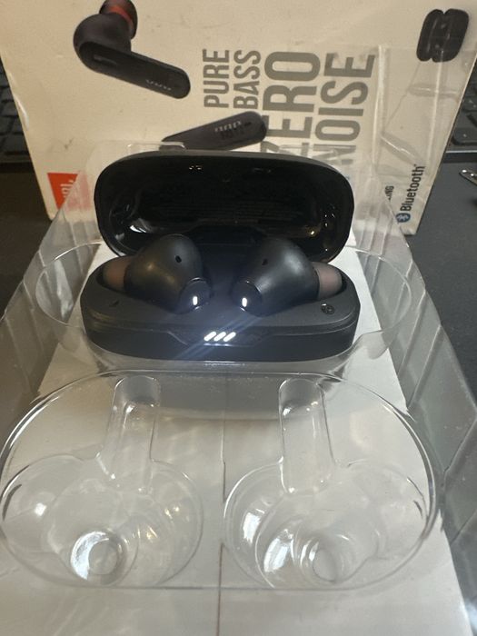 Casti JBL Tune 230 NC