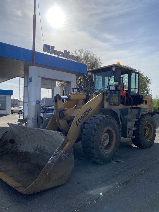 Услуги погрузчика и экскаватора