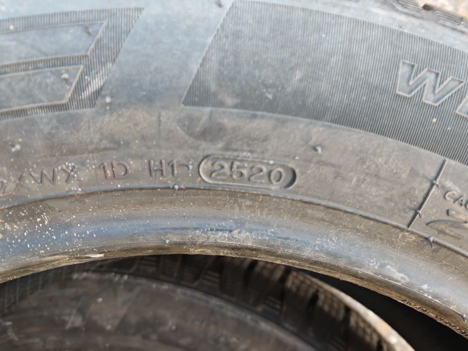 Cauciucuri 215/70/17C iarnaAnvelope noi 0km hankook dot 2020 am 2 buc 700 ron