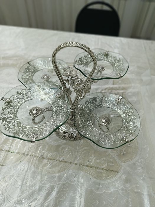 Продоётся сухофруктовница