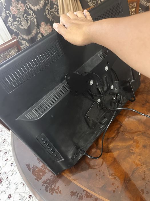 Продам телевизо hisense