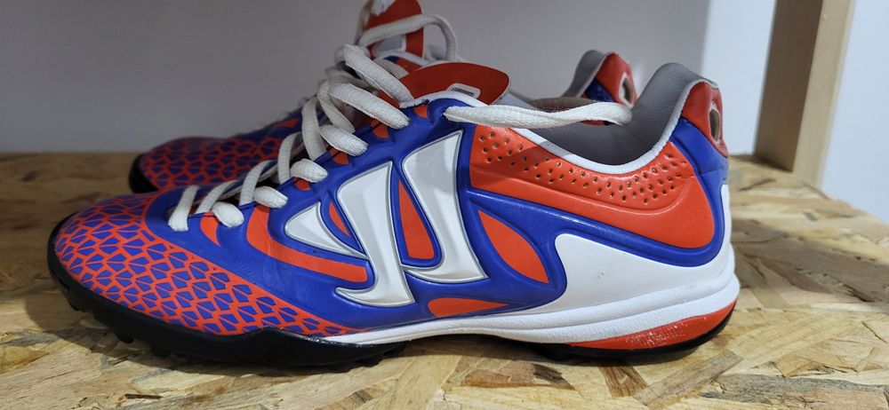 Adidasi Warrior,copii,crampoane sintetic,marimea 35.5