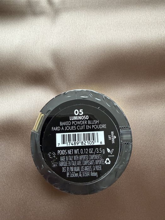 Козметика Aura, Milani