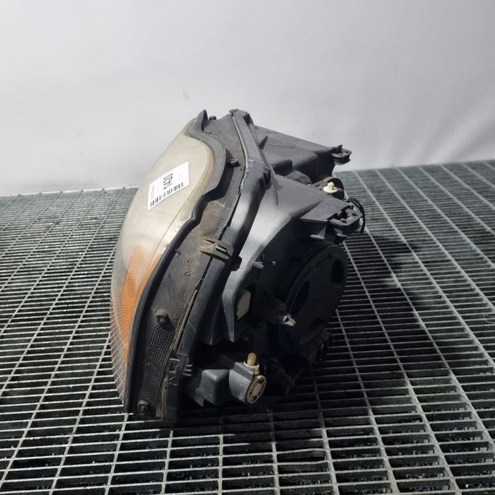 Far Stanga Volvo XC90 Facelift 2007 - 2014 SUV 4 Usi (1420) Xenon